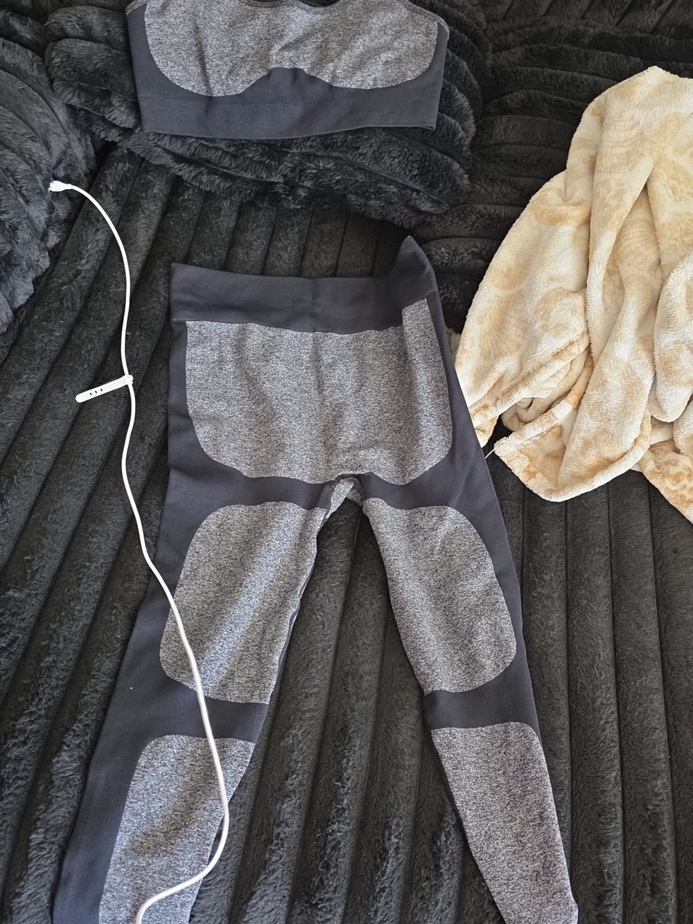 Fashion Nova Gray and Black Seamless Active Leggings Set